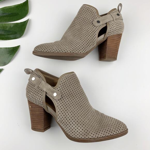 Franco Sarto Dale 2 Booties Ankle Boots Beige Suede Perforated Heeled Women's 7 - Picture 7 of 12
